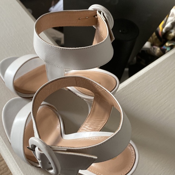 Gianvito Rossi White high heel sandals - Picture 5 of 16